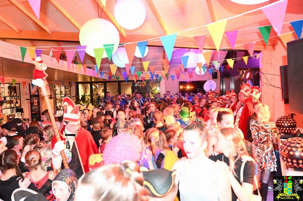 ../Images/Jeugddisco Middeleeuws Carnaval 065.jpg